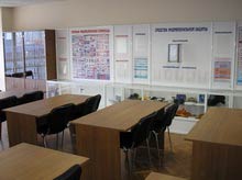 Витрины - простое и наглядное решение для кабинетов охраны труда